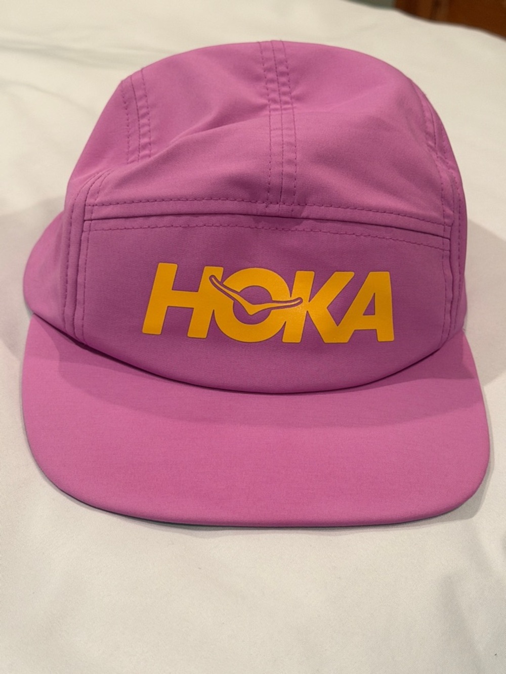Hoka trail running Pink cap with Yellow Logo - Picture 5 of 5